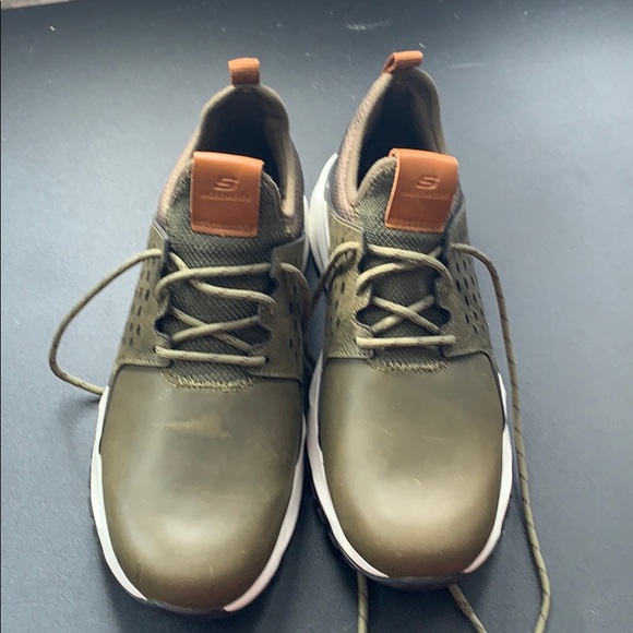 Sneakers - Picture 1 of 4